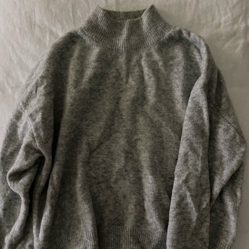 H&M sweater